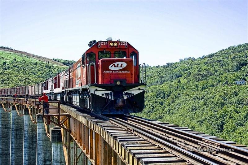 ferrovia_sobrevive_no_ritmo_de_carga_da_all