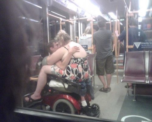 stuff-you-see-on-public-transport-10