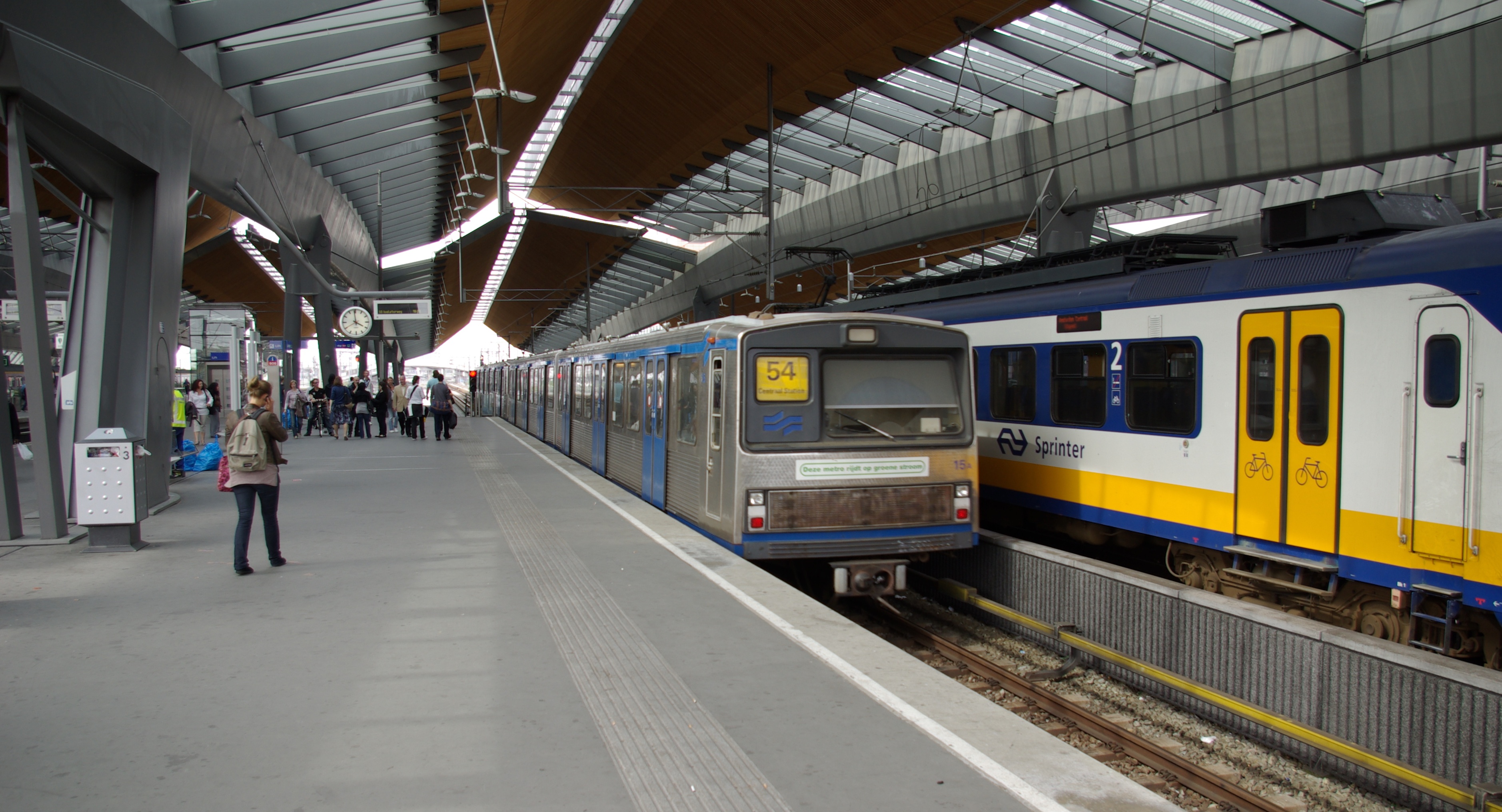 Amsterdam_Metro_LHB_M2_001