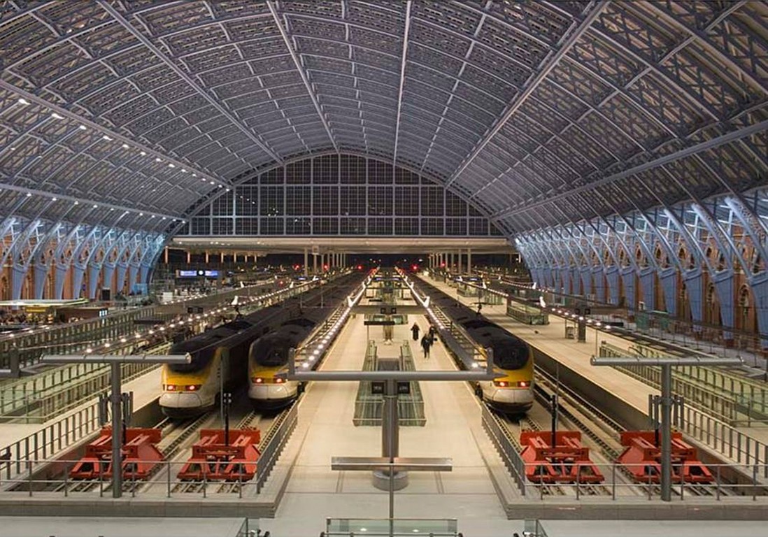25. The 6 new Eurostar platforms within the renovated trainshed (credit Paul Childs)
