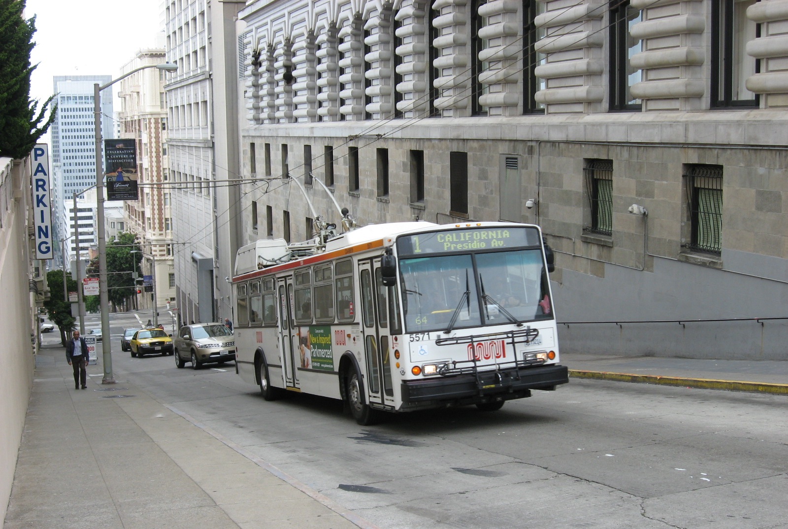 ETI_trolleybus_5571_on_steep_section_of_Sacramento_St_west_of_Powell_St,_San_Francisco_(2007)