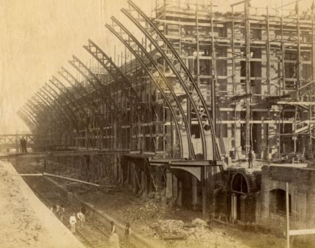 Construção da atual estação da Luz em 1899 - Extraída do site "Estações Ferroviárias" 
