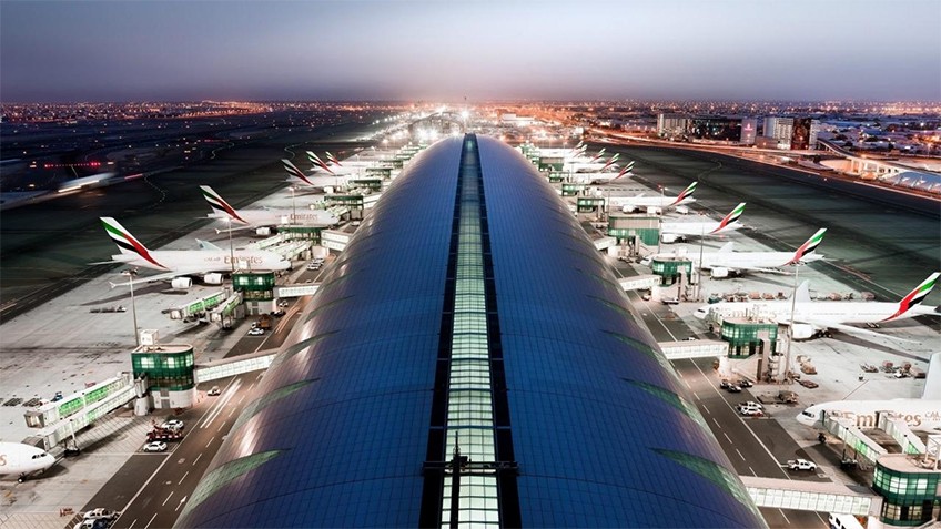 Resultado de imagem para aeroporto de Dubai