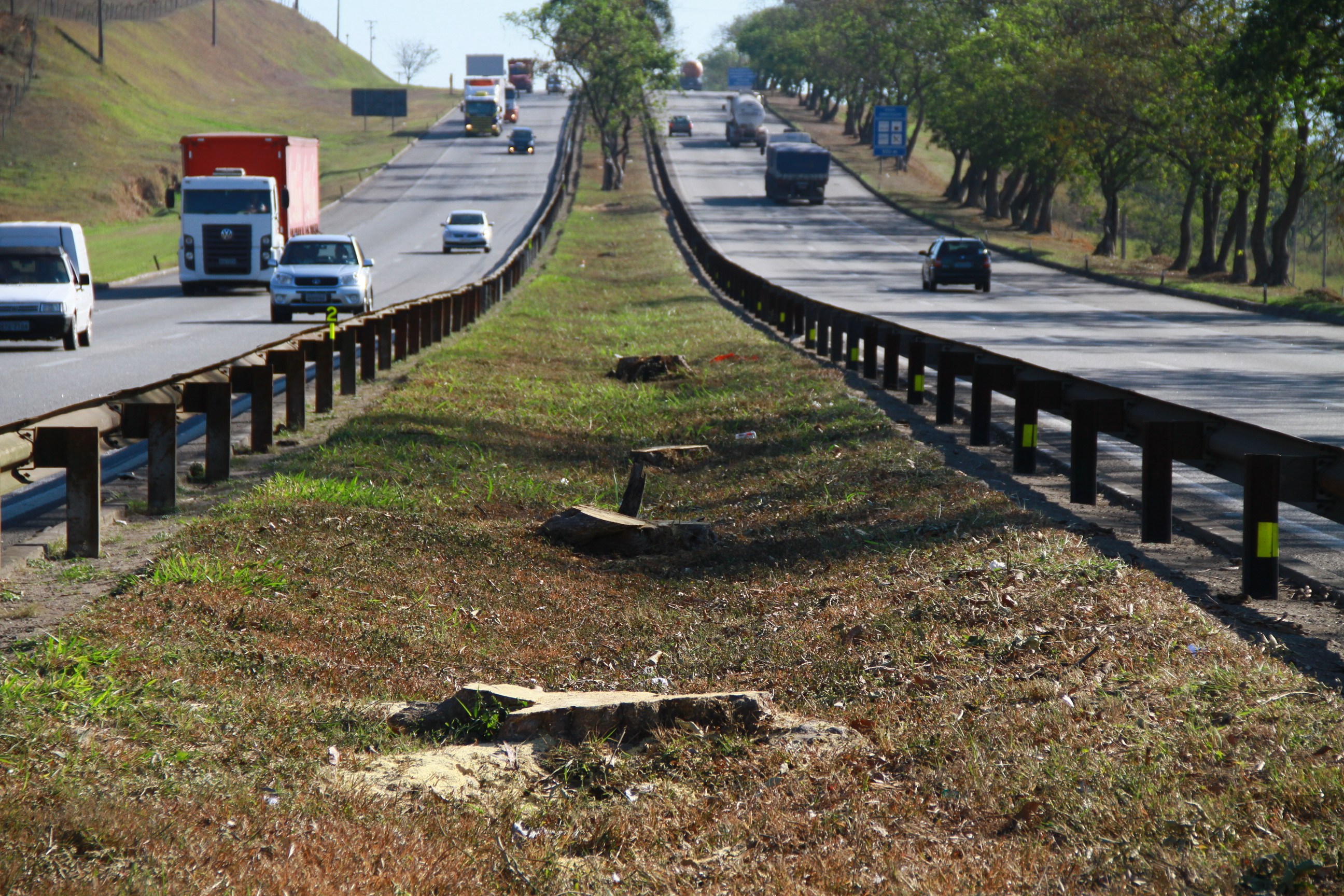 Acidente Provoca Lentid O Na Rodovia Presidente Dutra Em Jacare Nesta