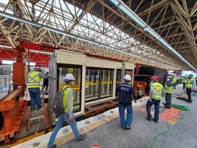 Primeiras portas de plataforma chegam na Estação Itaquera