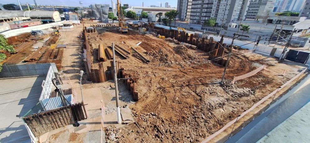 Pilares ganham forma nas obras da estação Ipiranga do monotrilho