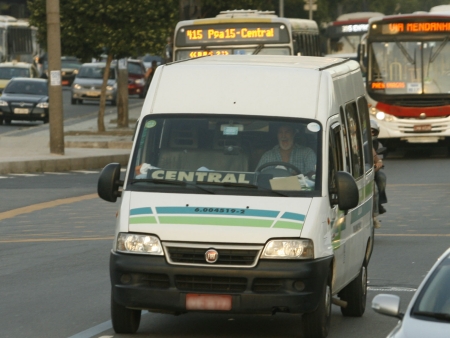 Prefeitura proíbe vans na Zona Sul e solicita aumento de quantidade de ônibus