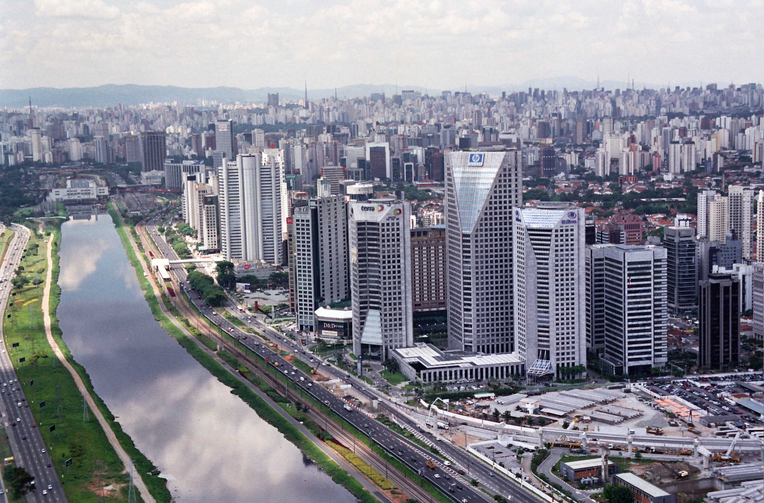 Самое многочисленное население город. Сан Пауло. Сан-Паулу Бразилия. Сан Паоло Бразилия. Сан-Паулу город в Бразилии.