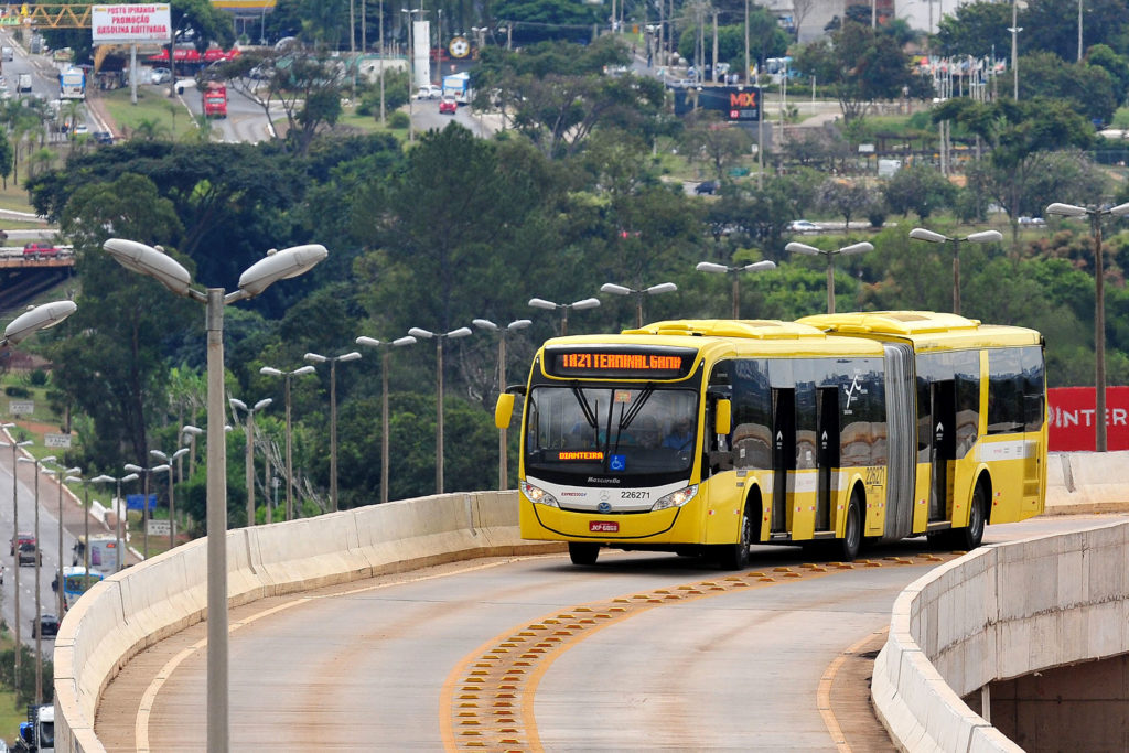 Resultado de imagem para ONIBUS BRT BRASILIA
