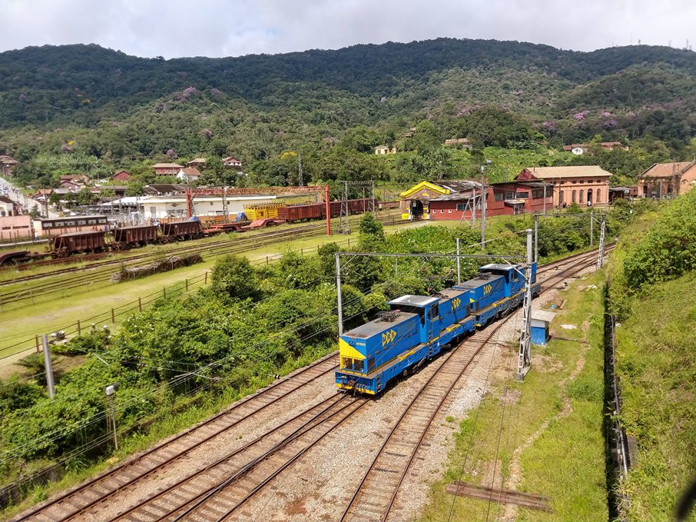 Trem no Paraná: 40 minutos com vista para precipício, diz passageira