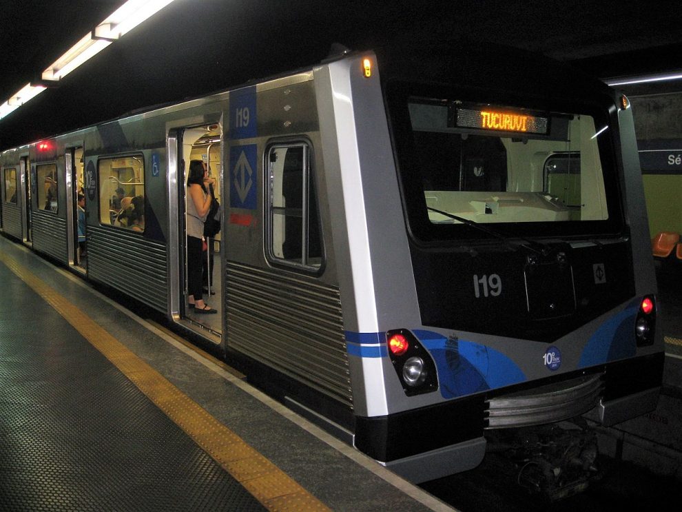 Metrô fecha também alguns acessos da Estação Sé - Via Trolebus