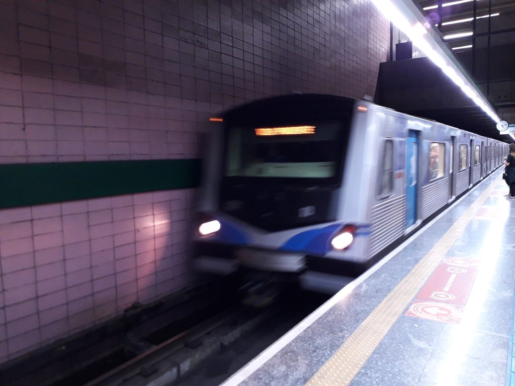 Linha 2Verde do Metrô volta a ter problemas nesta quintafeira (5) Via Trolebus