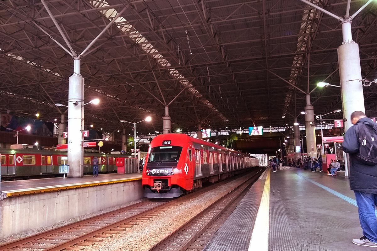 Metrô e CPTM divulgam licitação para concessão de uso de área comercial na  Estação Brás