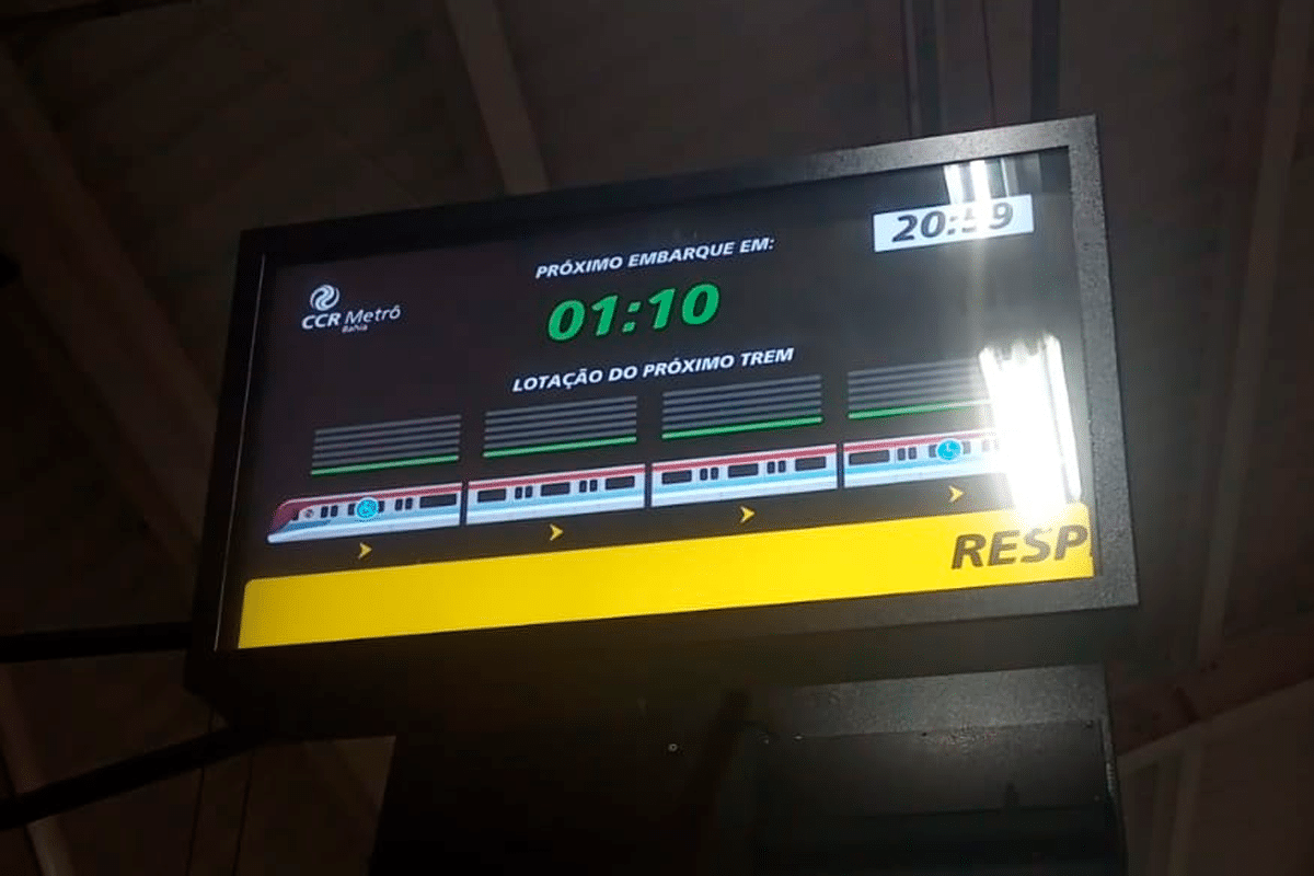 chegada-trem-lotacao-metro-salvador