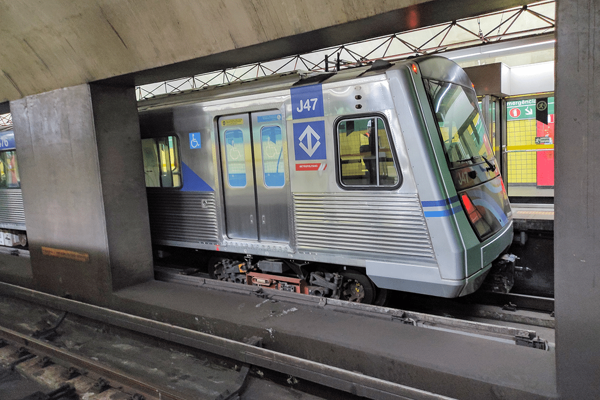 Como chegar até Lojão do Bras em Francisco Morato de Ônibus, Trem