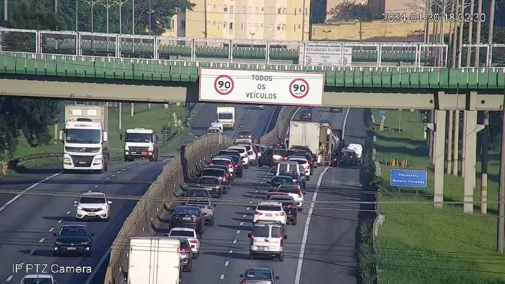 Como está o trânsito na Rodovia Anchieta nesta terça (30)?
